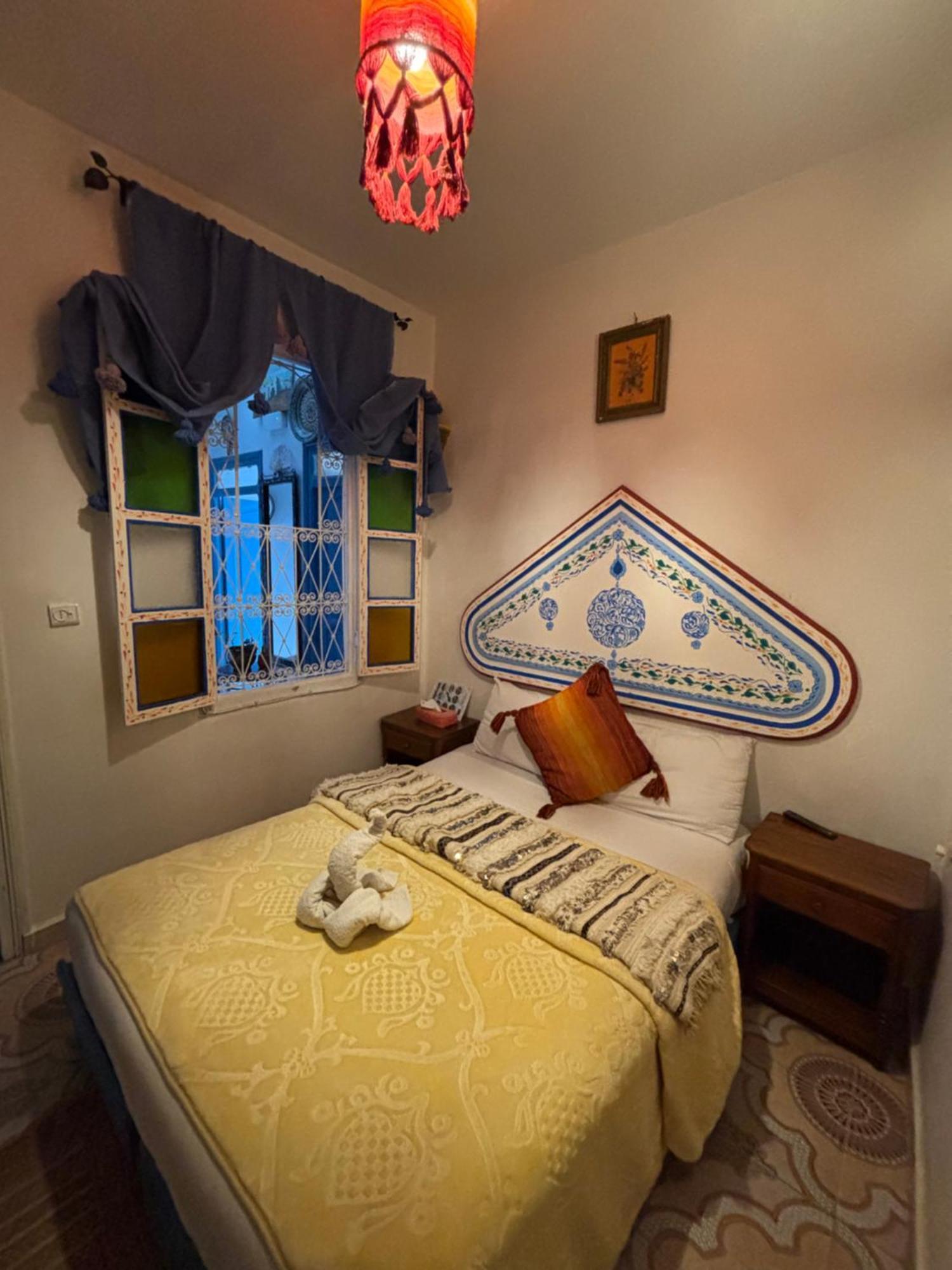 Hotel Sakura Chefchaouen Bagian luar foto
